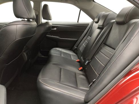 Used 2015 Toyota Camry XLE image 18