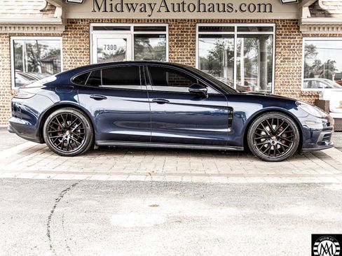 Used 2018 Porsche Panamera 4 image 9