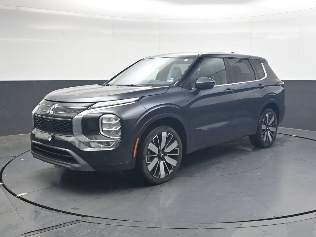 Used 2025 Mitsubishi Outlander SE FWD image 8
