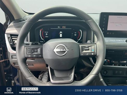 Used 2026 Nissan Rogue SL AWD/4WD image 19