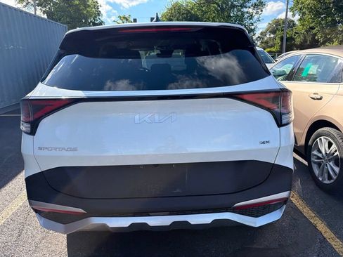 Used 2023 Kia Sportage LX AWD/4WD image 8