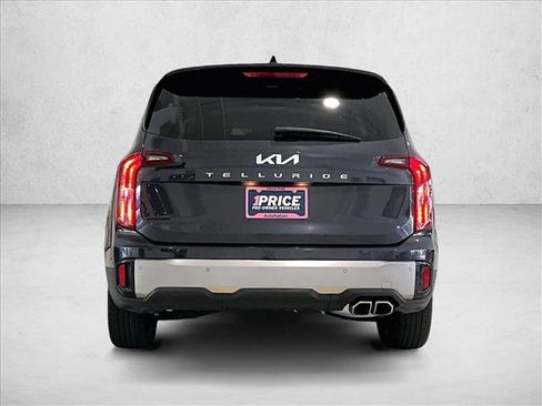 Used 2025 Kia Telluride S FWD image 4