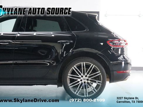 Used 2018 Porsche Macan Sport Edition image 36