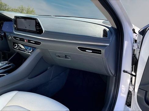 Used 2022 Hyundai Sonata Limited FWD image 26