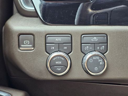 Used 2023 GMC Sierra 1500 SLE image 33