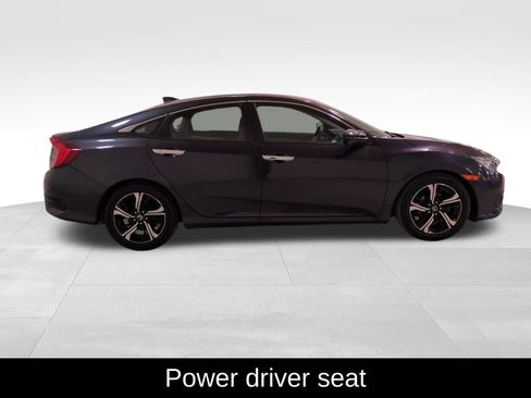 Used 2018 Honda Civic Touring image 3