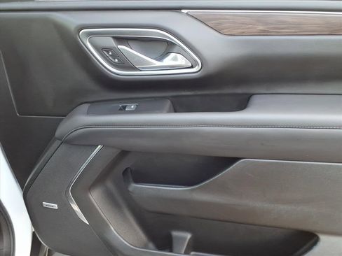 Used 2024 Chevrolet Tahoe Z71 w/ Luxury Package image 24