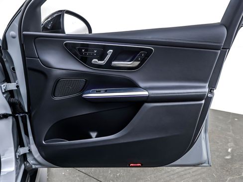 Certified 2025 Mercedes-Benz GLC 300 4MATIC image 25