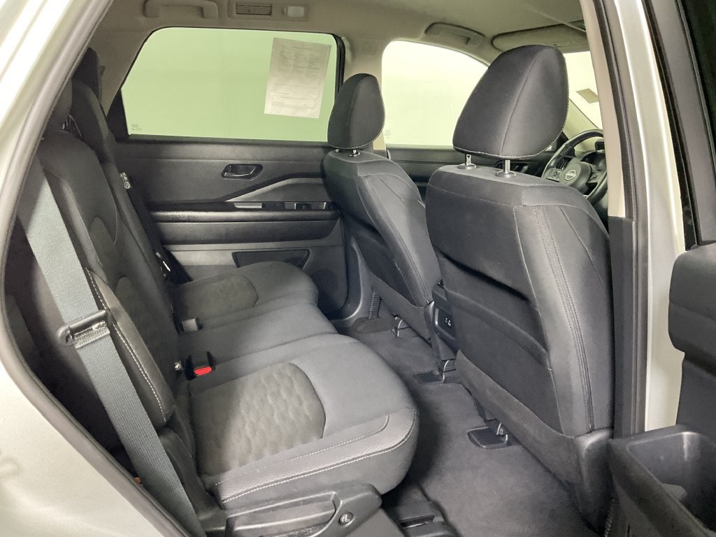 Used 2025 Nissan Pathfinder SV AWD/4WD image 24