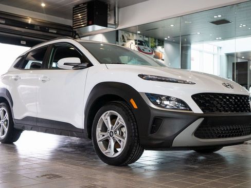 Used 2023 Hyundai Kona SEL image 1