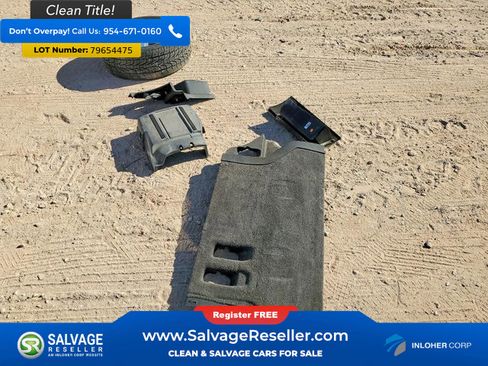 Used 2013 Cadillac Escalade 4WD Hybrid image 17