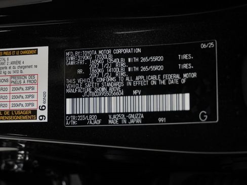 Used 2025 Lexus GX 550 w/ Accessory Package (2T) image 56