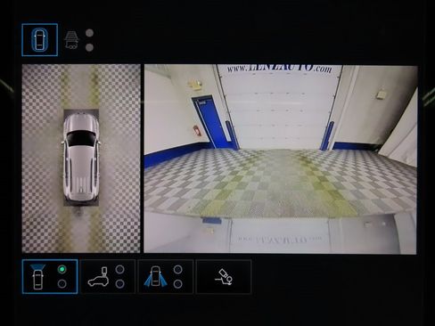 Used 2025 GMC Acadia Denali image 17