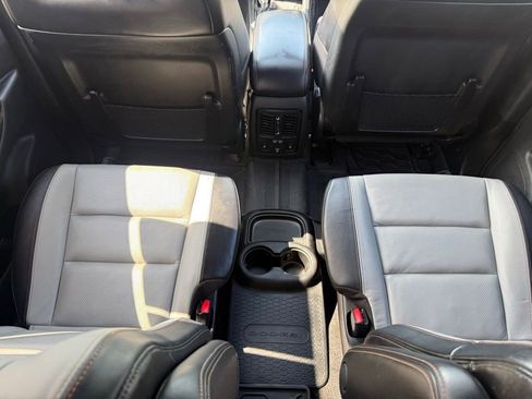 Certified 2022 Dodge Durango R/T w/ Blacktop Package AWD/4WD image 40