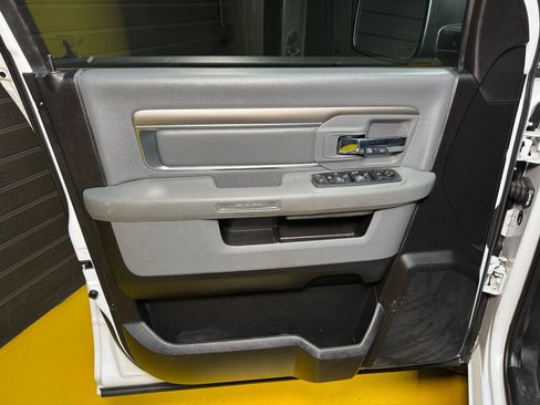 Used 2019 RAM 1500 Big Horn image 30