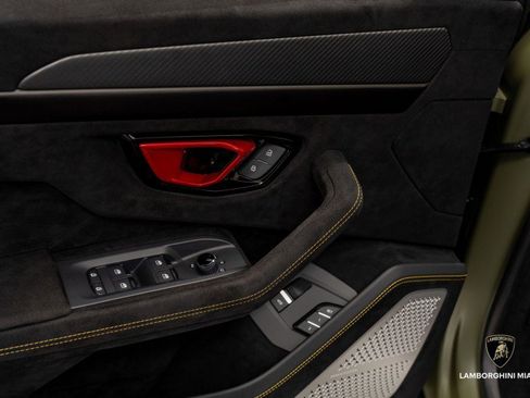 Used 2024 Lamborghini Urus Performante image 37