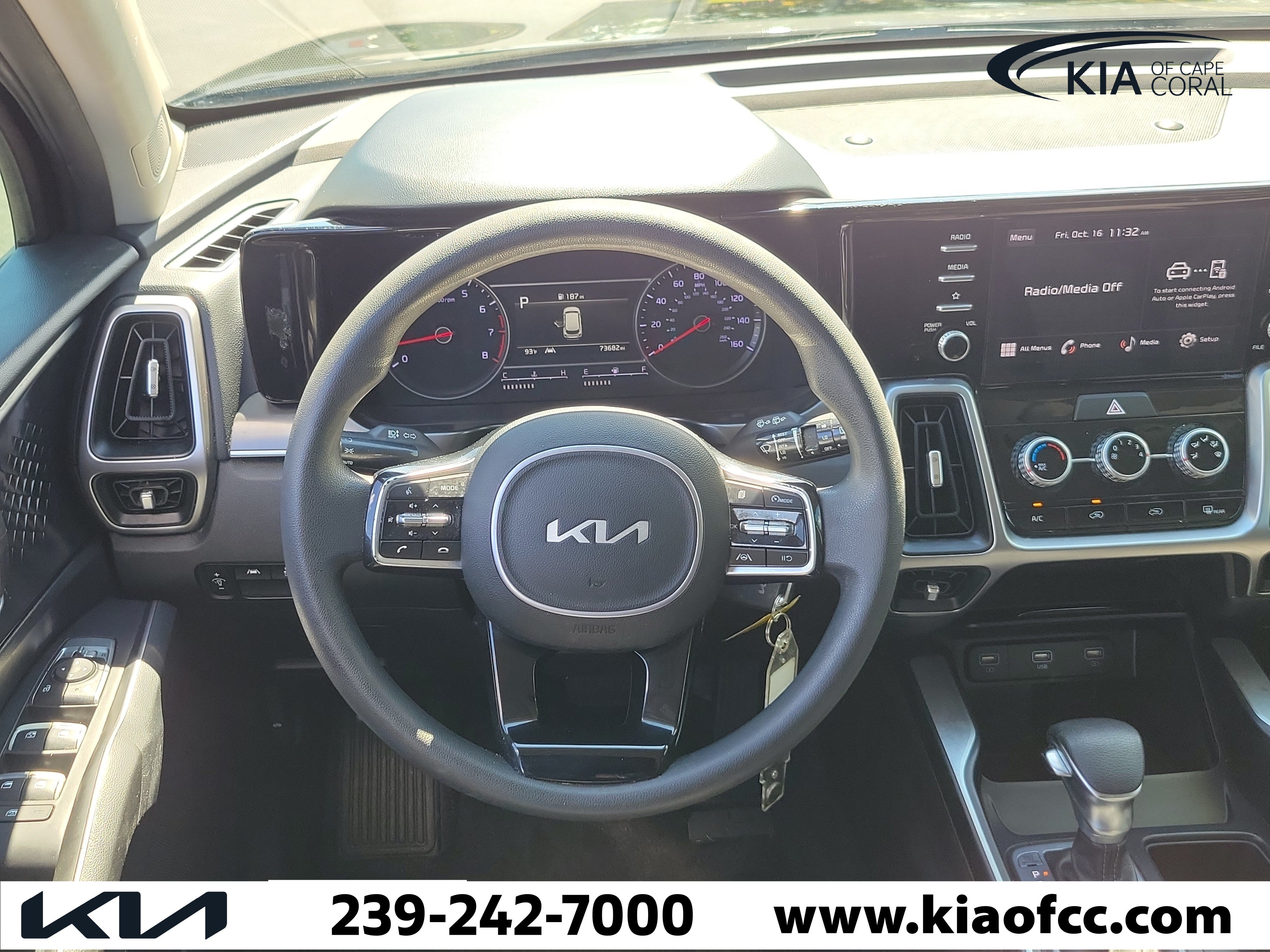 Used 2022 Kia Sorento LX FWD image 17
