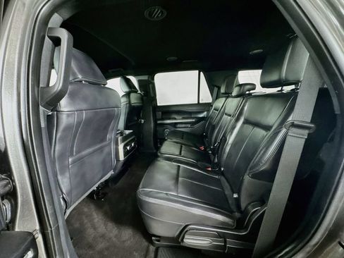 Used 2021 Ford Expedition XLT RWD image 25
