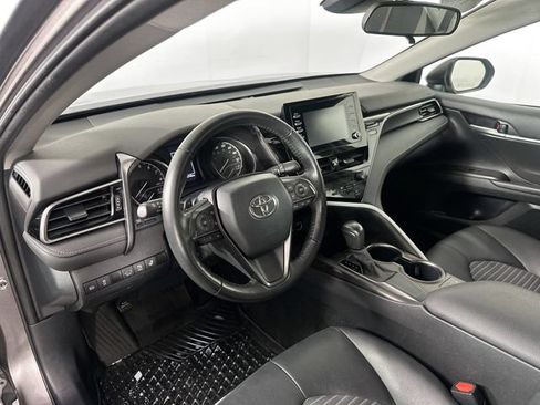 Used 2023 Toyota Camry SE FWD image 18