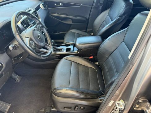 Used 2016 Kia Sorento EX FWD image 9