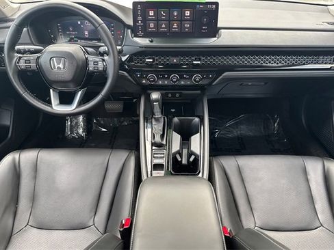 Used 2023 Honda Accord Touring image 10