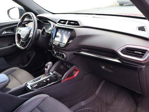 Used 2021 Chevrolet TrailBlazer RS w/ Convenience Package FWD image 31