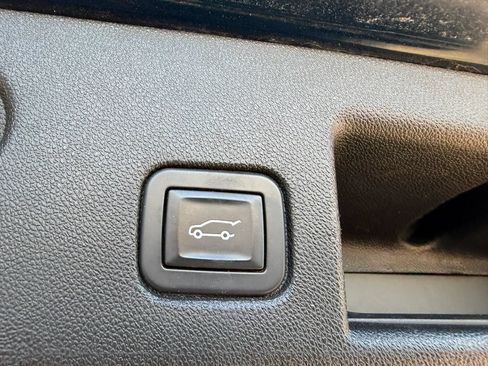 Used 2019 Chevrolet Equinox LT AWD/4WD image 10