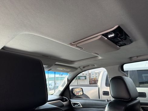 Used 2019 GMC Yukon XL Denali w/ Open Road Package image 18