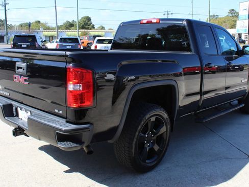 Used 2017 GMC Sierra 1500 SLE w/ SLE Value Package image 5