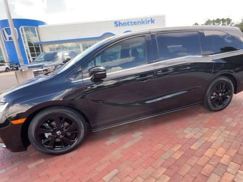Certified 2024 Honda Odyssey Sport image 6