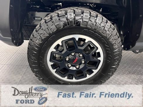 Used 2024 Toyota Tacoma TRD Off-Road image 15