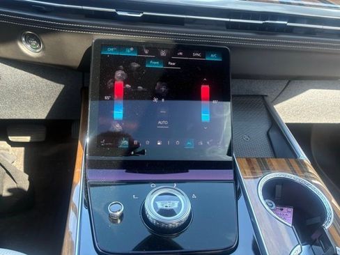 Certified 2025 Cadillac Escalade Sport Platinum AWD/4WD image 24