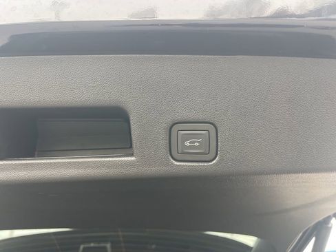 Used 2024 Chevrolet Traverse RS w/ LPO, Floor Liner Package image 31