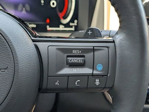 Used 2023 Nissan Rogue Platinum AWD/4WD image 28