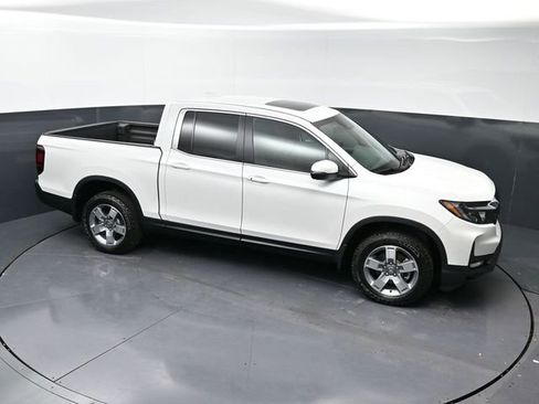Certified 2025 Honda Ridgeline RTL image 26