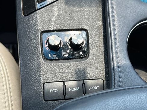 Used 2015 Toyota Avalon XLE Touring FWD image 6