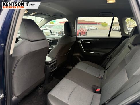 Used 2025 Toyota RAV4 XLE AWD/4WD image 34