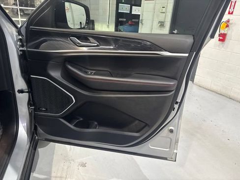 Used 2022 Jeep Grand Cherokee Trailhawk AWD/4WD image 42