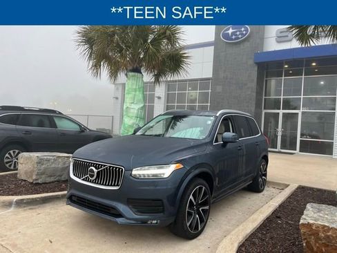 Used 2022 Volvo XC90 T6 Momentum w/ Climate Package image 3