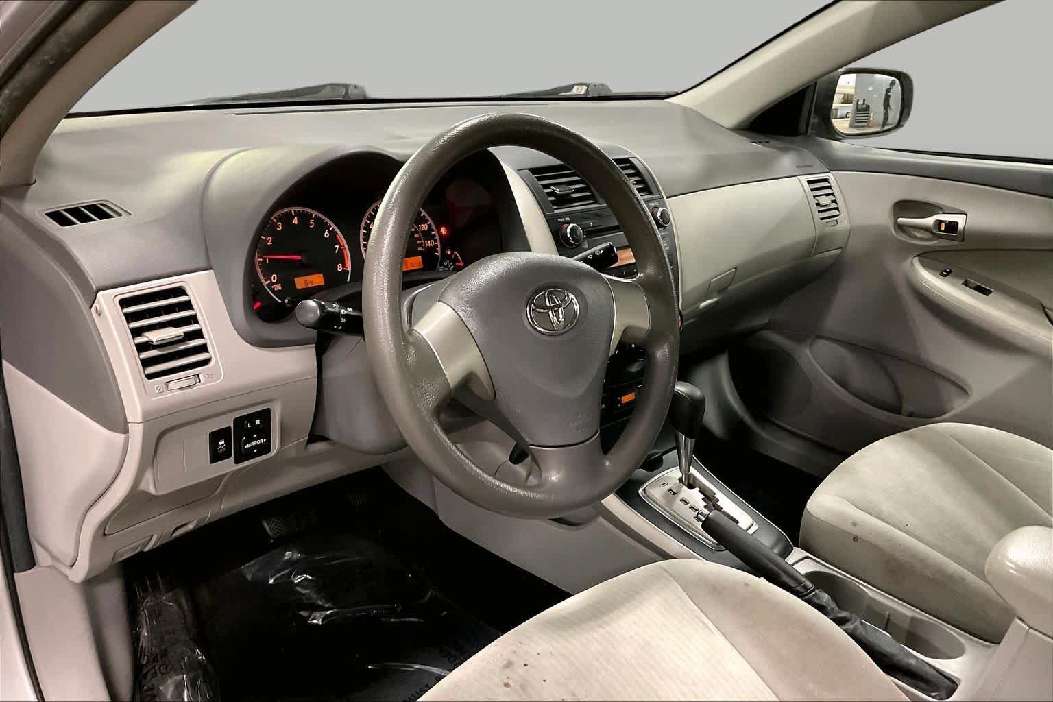 Used 2010 Toyota Corolla LE FWD image 16