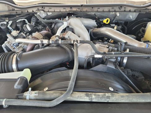 Used 2021 Ford F250 Lariat w/ Lariat Value Package AWD/4WD image 34