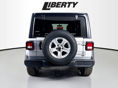 Used 2022 Jeep Wrangler Unlimited Sport image 6