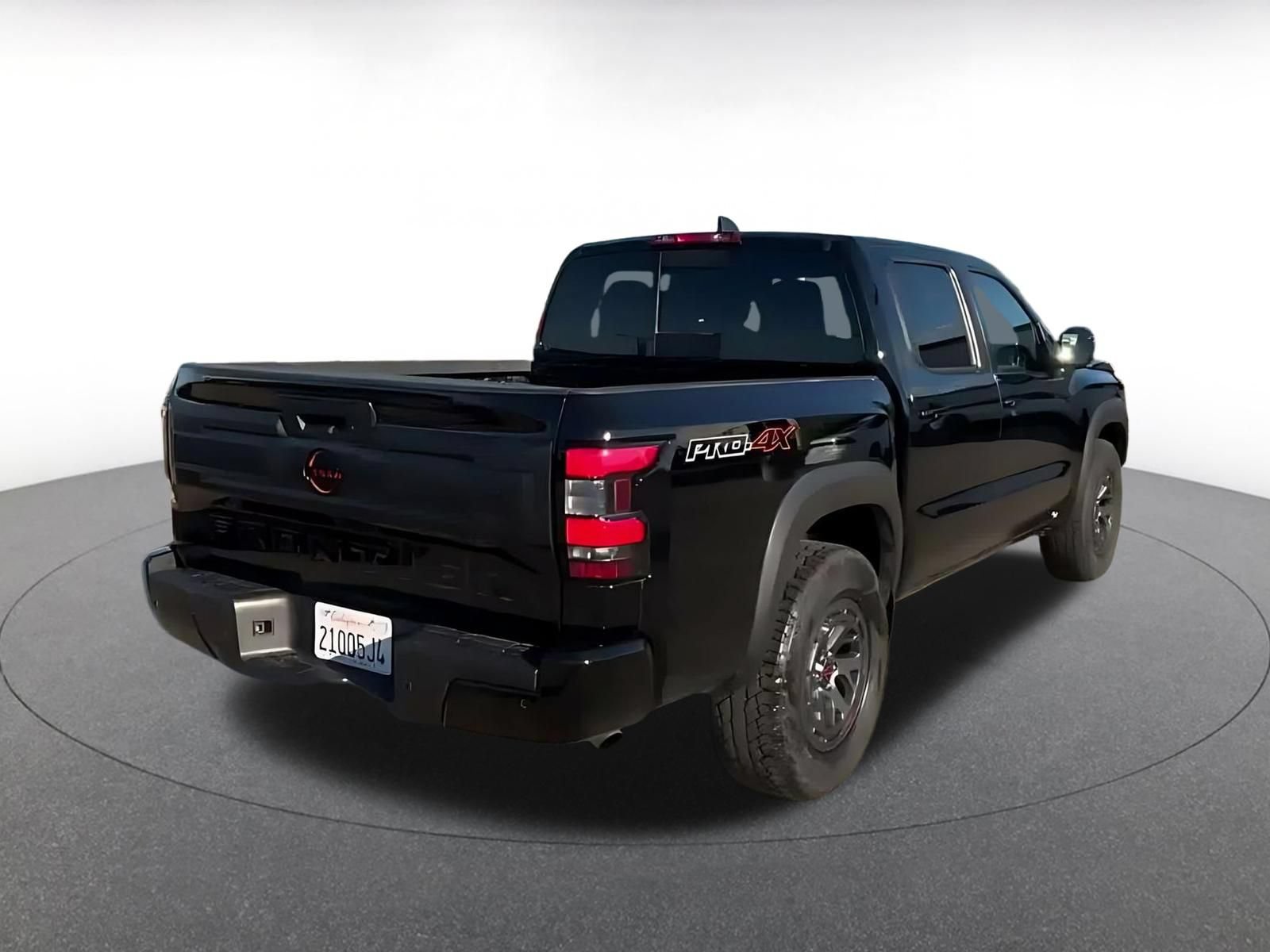 Used 2026 Nissan Frontier PRO-4X AWD/4WD image 12