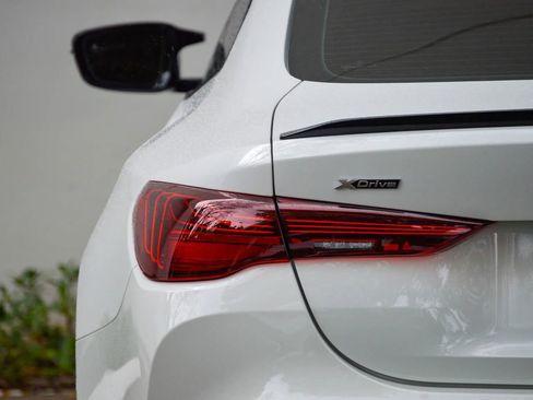 Used 2025 BMW M4 xDrive Competition AWD/4WD image 13