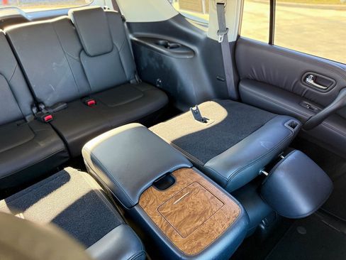 Used 2024 Nissan Armada SL w/ Captain's Chairs Package image 14