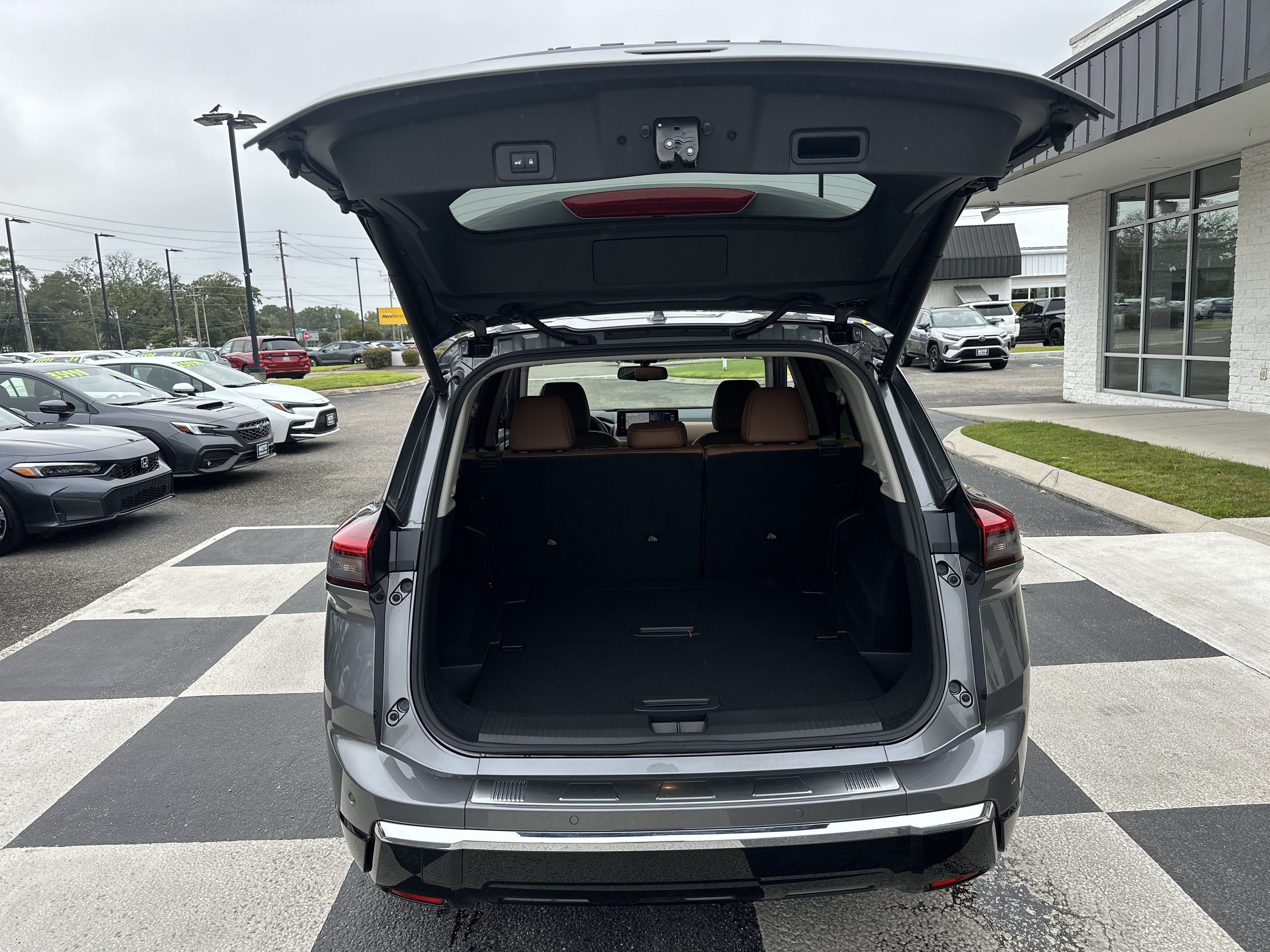 Used 2026 Nissan Rogue Platinum w/ Platinum Premium Package AWD/4WD image 5