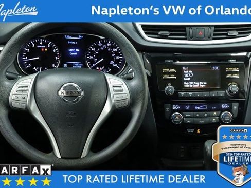 Used 2016 Nissan Rogue SV image 13