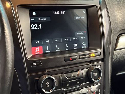 Used 2018 Ford Explorer XLT w/ Equipment Group 202A image 23