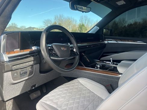 Used 2025 Cadillac Escalade Sport Platinum w/ LPO, Floor Liner Package image 6