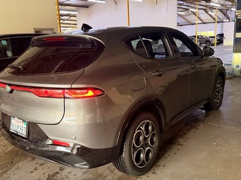Used 2025 Alfa Romeo Tonale AWD/4WD image 4
